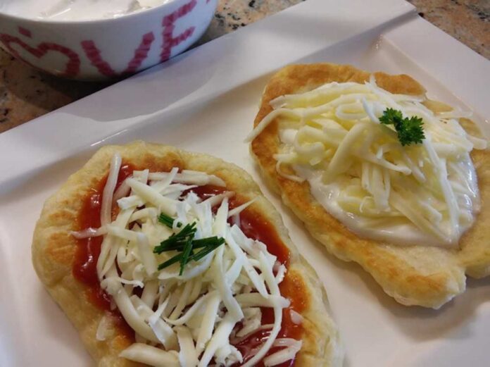 Recept na najlepšie domáce langoše. Foto - Nela