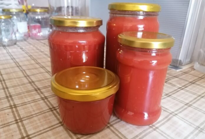 Čistá paradajková šťava bez konzervantov - recept. Foto - Slávka