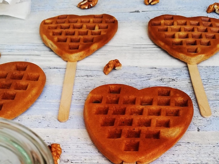 Hotové naservírované kváskové wafle. Fotka - Redakcia Žien v meste