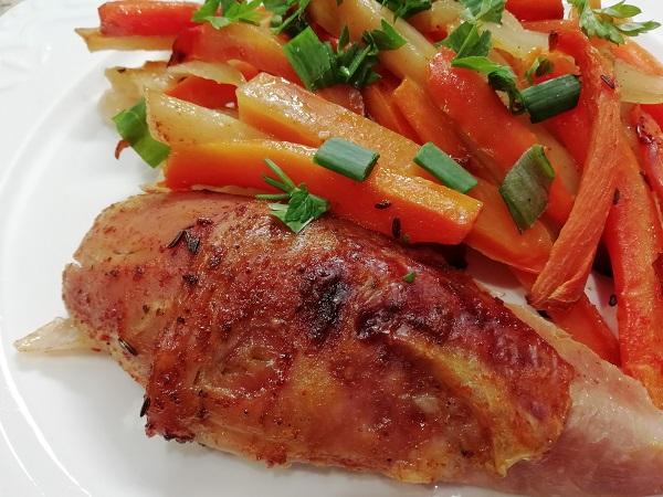 Pečené morčacie stehno so zeleninou, fit RECEPT. Foto - Nela