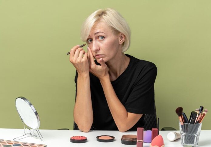 Make-up na vzťahy používame častejšie ako si myslíme. Foto - freepik