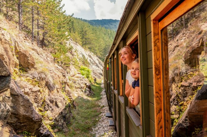 Cesta vlakom po Slovensku - tu je 10 zaujímavých miest na východe krajiny. Foto - freepik