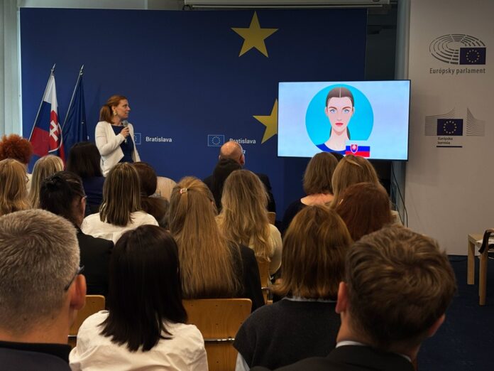 Chatbotka Sophia už hovorí aj po slovensky. Foto - ivpr.gov.sk