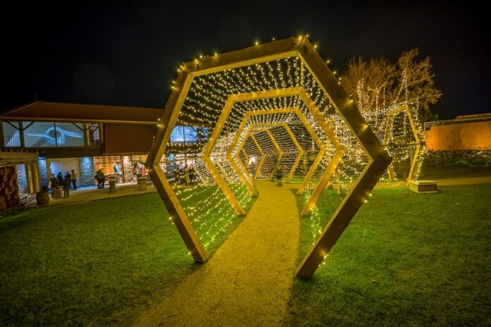 Smolenice a Dolná Krúpa rozžiaria desaťtisíce svetielok. Foto - Nektária
