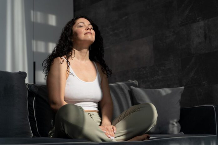 Mentálny detox: 7 minút denne, ktoré vám môžu zmeniť náladu. Foto - Freepik