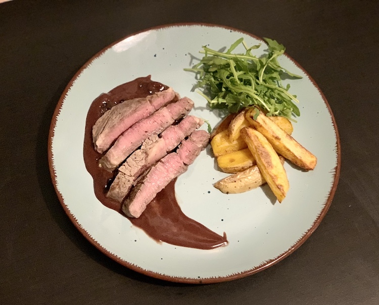 Ribeye steak. Fotka - Redakcia Žien v meste