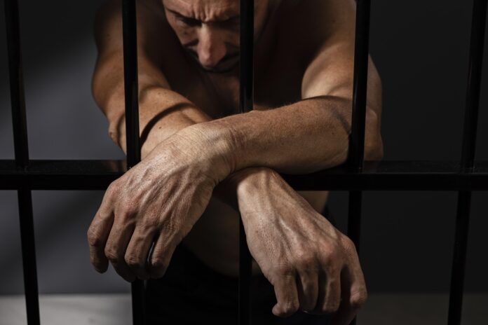 Manžel mal pomáhať viac ako 100 mužom kúpiť si sex s jeho ženou. Foto - freepik