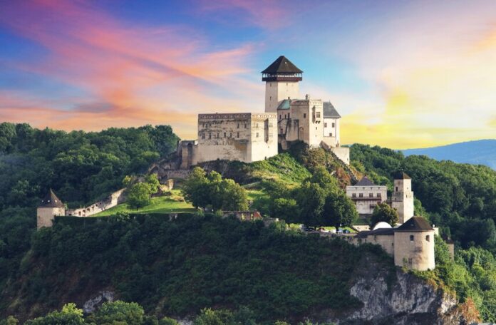 Trenčiansky hrad získal prestížne európske ocenenie. Foto - FB/Trencianskyhrad