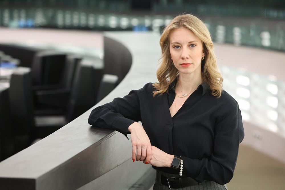 Europoslankyňa Lucia Yar: Žena nesmie prosiť o prežitie. Ochrana obetí sa musí zmeniť
