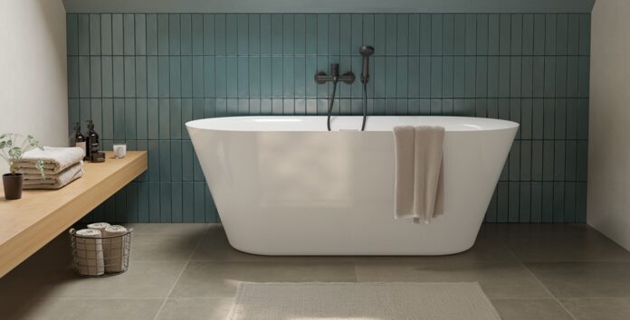 Neviete sa rozhodnúť medzi vaňou a sprchou? Architektka radí, na čo myslieť.